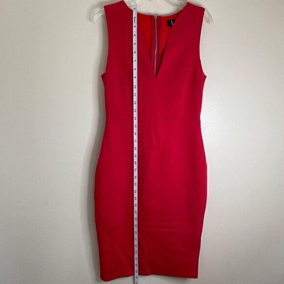 Lulus|Bodycon| Gold Zipper back  - Picture 3 of 14